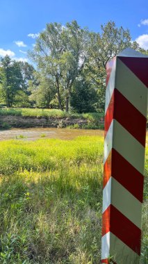 Lusatian Neisse Nehri, Polonya ve Almanya arasındaki doğal sınır.