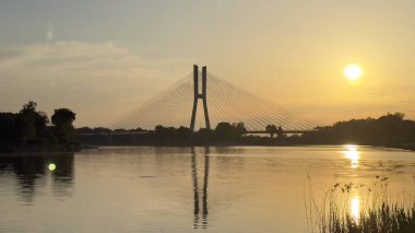 Oder, Wroclaw üzerinde modern kablo destekli köprü