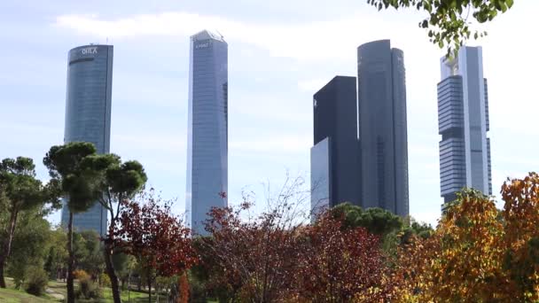 Rascacielos Torres Caducidad Los Rascacielos Cristal Parte Financiera Ciudad Madrid — Vídeo de stock