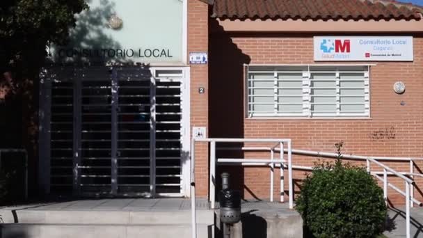 All Ospedale Clinica Pronto Soccorso Con Medici Infermieri Nella Città — Video Stock