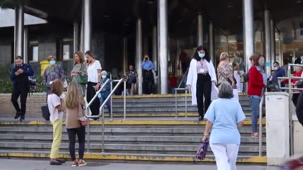 All Ospedale Clinica Pronto Soccorso Con Medici Infermieri Nella Città — Video Stock