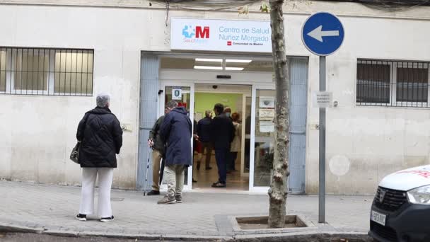 Ziekenhuis Kliniek Eerste Hulp Met Artsen Verpleegkundigen Stad Madrid Spanje — Stockvideo