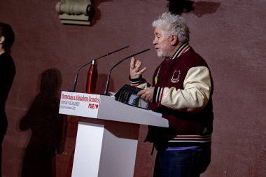 Pedro Almodovar Caballero. İspanyol film yönetmeni, senarist ve yapımcı Almudena Grandes anısına. MADRİD, İSPAN - 28 Kasım 2022.