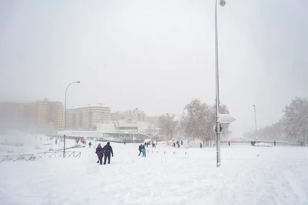 Sne Vinter Gader Dækket Hvidt Tæppe Sne Der Dækker Alle - Stock-foto
