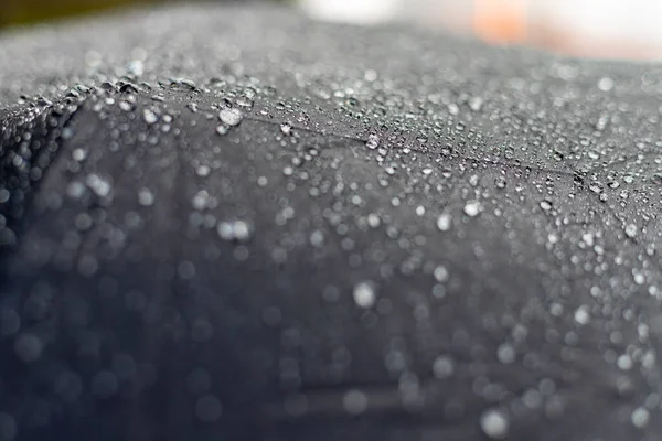 Deszcz Krople Deszczu Parasol Tworzący Piłki Opadowe Abstrakcyjne Tło Fotografia — Zdjęcie stockowe