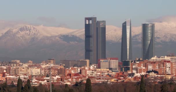 Мадрид Skyline City Madrid Sierra Guadarrama Біла Гора Повна Білого — стокове відео