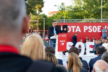 Pedro Sanchez Perez-Castejon. PSOE 'nin büyük eylemi. İspanya Başkanı politik bir mitingde. MADRİD, İSPAN - 25 Mayıs 2023.