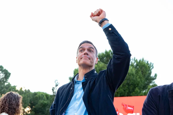 Pedro Sanchez Perez-Castejon. PSOE 'nin büyük eylemi. İspanya Başkanı politik bir mitingde. MADRİD, İSPAN - 25 Mayıs 2023.