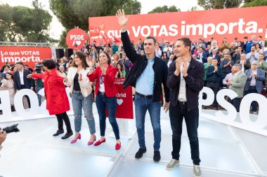 Pedro Sanchez. Juan Lobato. Reyes Maroto. PSOE. İspanya Sosyalist İşçi Grubu (PSOE) üyesi adaylar. MADRİD, İSPAN - 25 Mayıs 2023.