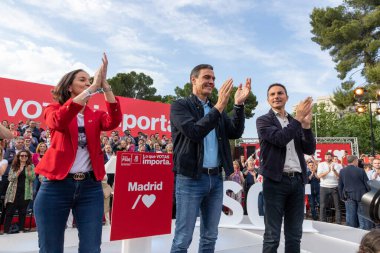 Pedro Sanchez. Juan Lobato. Reyes Maroto. PSOE. İspanya Sosyalist İşçi Grubu (PSOE) üyesi adaylar. MADRİD, İSPAN - 25 Mayıs 2023.