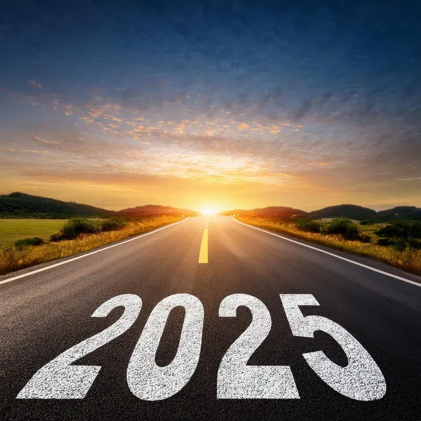2025 yılı. Mutlu yıllar 2025. Parlak bir yeni yıl. 2025 balon. 2024 'ten 2025' e kadar tahta blok. Yeni bir yıla giriyoruz. Arkaplan tasarımı ve tebrikler. Havai fişeklerle tasarım.