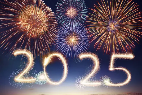2025 yılı. Havai fişekler. Mutlu yıllar 2025. 