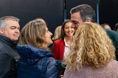 Santos Cerdan: PSOE 'deki eski Kongre Vekili ve Mirası. Santos Cerdan, Koldo davasına karışmış ve partiden atılmış.