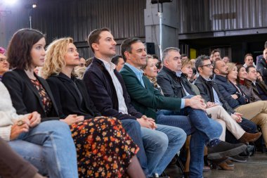Santos Cerdan: PSOE 'deki eski Kongre Vekili ve Mirası. Santos Cerdan, Koldo davasına karışmış ve partiden atılmış.