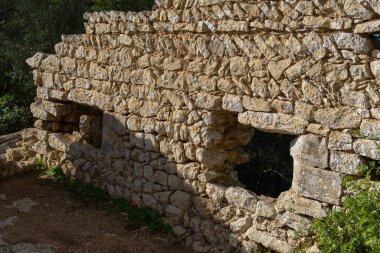 Majorcan kasabası Felanitx 'teki Santueri Kalesi, güneşli bir sabah. İspanya