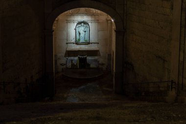 İspanya 'nın Felanitx kentindeki Santa Margalida Meydanı adlı halk çeşmesi.