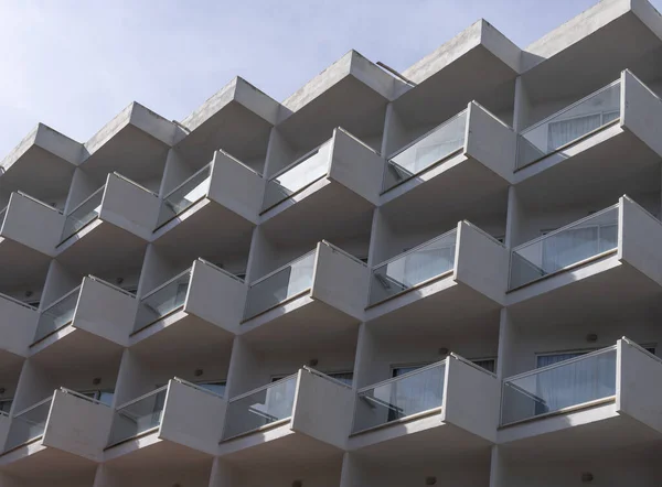 Геометрически Оформленные Балконы Закрытого Туристического Объекта Остров Майорка Испания — стоковое фото
