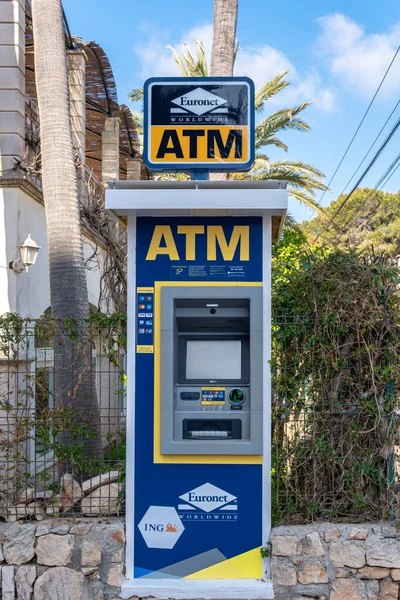 Portocolom Spanje April 2023 Geldautomaat Van Multinational Euronet Straat Mallorcaanse — Stockfoto