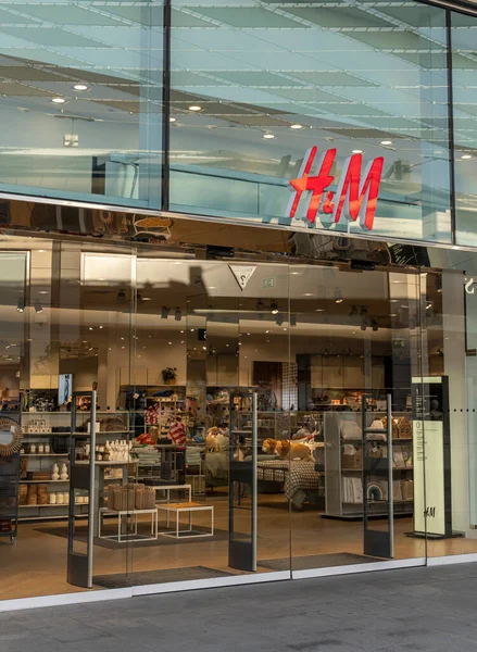 stock image Palma de Mallorca, Spain; may 19 2023: Main facade of a store of the multinational textile company HM, in the Fan shopping center. Palma de Mallorca, Spain