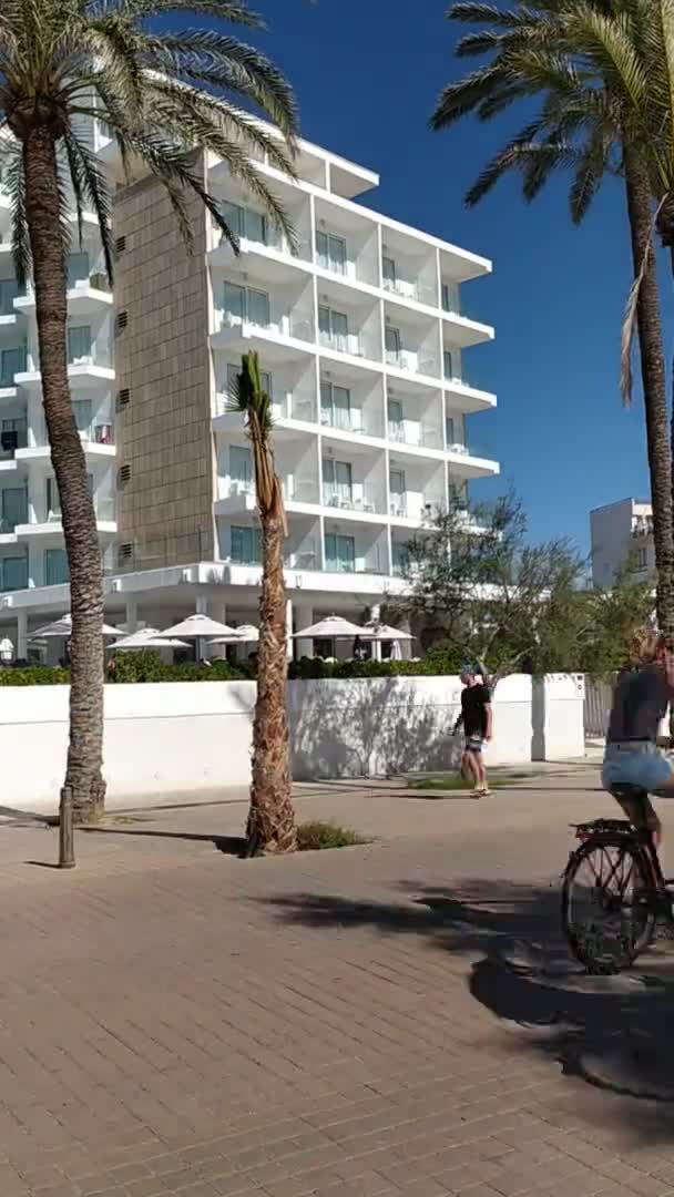Palma Mallorca Spain September 2023 Palma Mallorca Beach Promenade Tourists — Stock Video