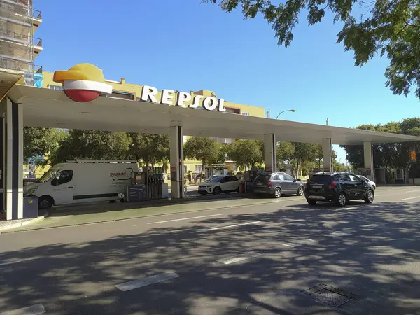 Palma Mallorca Spanien September 2023 Repsol Tankstelle Den Avenidas Von — Stockfoto