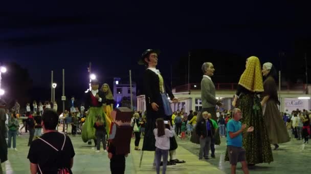 スペイン フェランティックス 10月21日2023年 スペインのフェランティックスのメジャーな町で年次パプリカフェア 夜に踊るマヨルカの民俗学の巨人の彫刻 — ストック動画