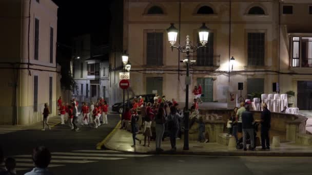 Felanitx Ισπανία Οκτωβρίου 2023 Ηλικιωμένοι Χορεύουν Στην Εκκλησία Της Πόλης — Αρχείο Βίντεο