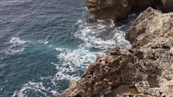 Widok Lotu Ptaka Skaliste Wybrzeże Wyspy Majorka Słoneczny Zimowy Poranek — Wideo stockowe