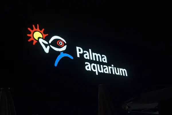 Пальма Майорка Испания Марта 2024 Иллюминированный Знак Компании Palma Aquarium Стоковое Фото