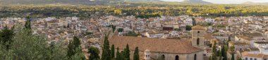 Gün doğumunda Mallorca adasındaki Arta kasabasının hava manzarası. Balear Adaları, İspanya