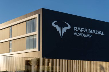Manacor, İspanya; 11 Ekim 2024: Rafa Nadal Spor Merkezi 'nin ana cephesi, spor tesisleri, akademisi ve ikametgahı. Manacor, Mallorca Adası, İspanya