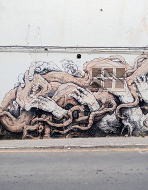 Felanitx, İspanya; 20 Ekim 2024: Majorcan şehri Felanitx 'in bir caddesinde şehir grafitisi
