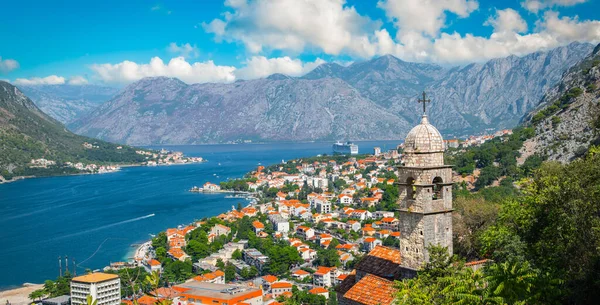 Panorámás Táj Régi Templom Kotor Montenegró — Stock Fotó