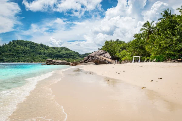 Praia Areia Branca Tropical Bonita Nas Seychelles Praia Famosa Para — Fotografia de Stock