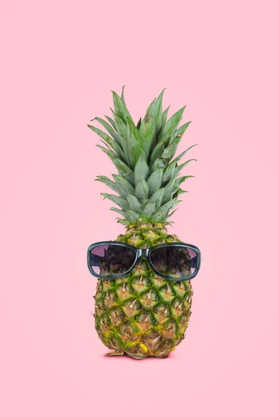 Pineapple Wearing Sunglasses Pink Background Minimal Summer Concept — Stock Photo, Image