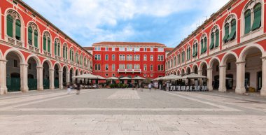 Hırvatistan 'ın Split kentindeki Cumhuriyet Meydanı.
