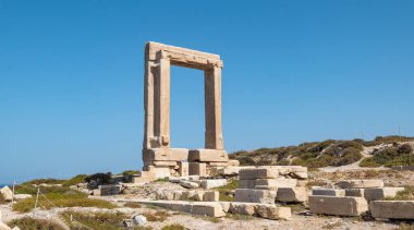 Apollo Tapınağı, Yunanistan 'daki Naxos Portarası.