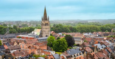 Ypres, Belçika 'nın Panoramik şehir görünümü.