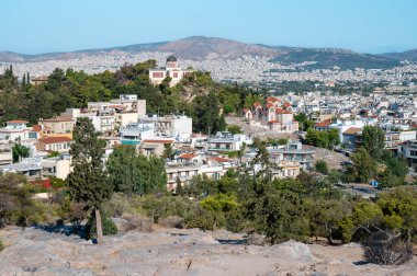 Yunanistan 'daki Areopagus tepesinden Atina' nın manzarası.