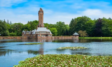 Ulusal Park 'taki Av Locası Sint-Hubertus Hoge Veluwe, Hollanda.