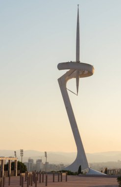 Montjuc İletişim Kulesi, Barcelona 'nın Montjuc mahallesinde Torre Calatrava ve Torre Telefnica olarak bilinir (Katalonya, İspanya).). 