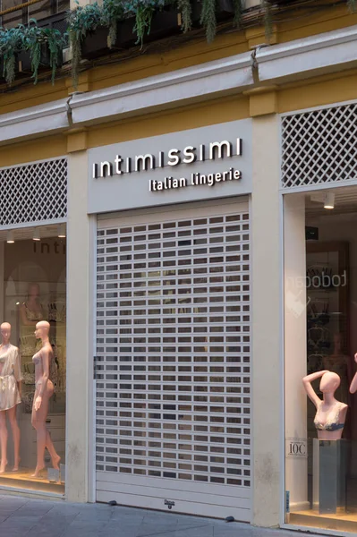 Intimissimi Lingerie Shop Closed — 스톡 사진