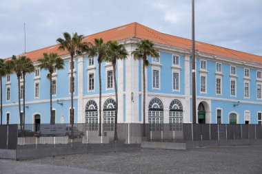 Portekiz donanmasının Lizbon 'daki (Portekiz) ana binası. Portekiz Milli Savunma Bakanlığı Deniz Kuvvetleri Karargahı 'na giriş..