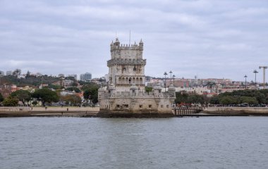 Belem Kulesi (Saint Vincent Kulesi) Lizbon 'da. Lizbon 'da (Portekiz) antik askeri takviye. Lizbon 'daki UNESCO Dünya Mirası.