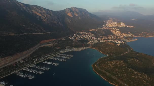 Widok Powietrza Kas Turcji Śródziemnomorski Krajobraz Małego Przytulnego Nadmorskiego Miasteczka — Wideo stockowe
