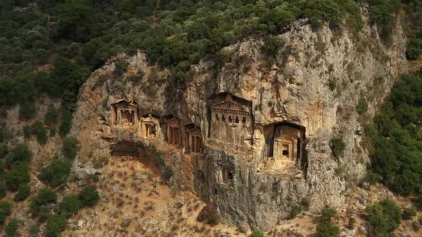 Antike Karische Gräber Felsen Gehauen Dalyan Türkei Luftaufnahme Der Antiken — Stockvideo