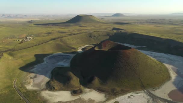 土耳其Meke火山口湖的空中景观 沉睡的火山景观 — 图库视频影像