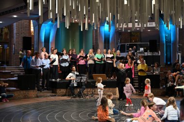 Düsseldorf Almanya 6 Temmuz 2025 Heimatchor Sommermusikfest 2025, Tonhalle Düsseldorf Live performansı Heimatchor. Sommermusikfest 2025 'te Heimatchor' dan canlı performans