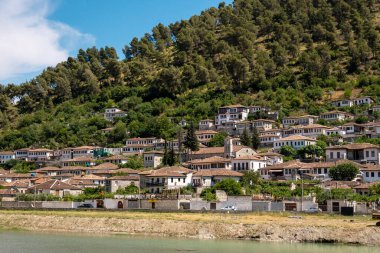 berat - Arnavutluk eski şehir görüntüleme.