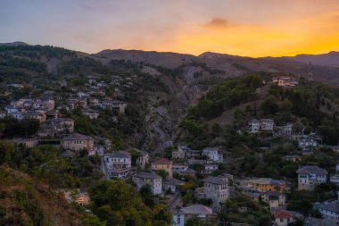 Tarihsel UNESCO Güney Arnavutluk 'un Cirocaster kentini korudu